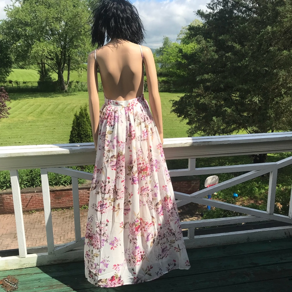 🌸🆕 Spaghetti Strap Open Back Floral Maxi Dress - Picture 5 of 8